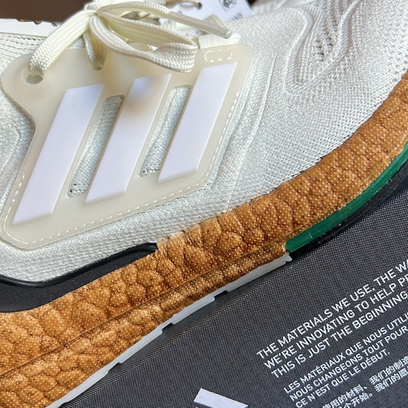 Adidas Women's Ultraboost 22 Sneakers (White Tint/Zero Metallic/Core Black, 7.5) - Picture 5 of 8